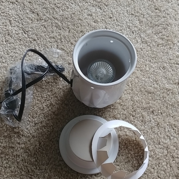 Morgan Childs Wax Warmer and wax cubes - Picture 4 of 9